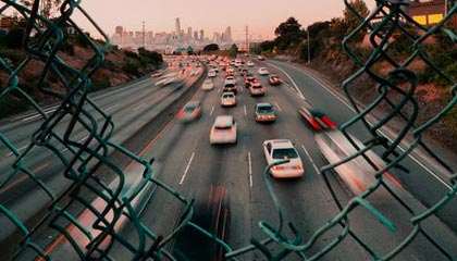 开云全站-国际滑雪障碍赛中国选手跻身八强，滑雪障碍追逐国家队