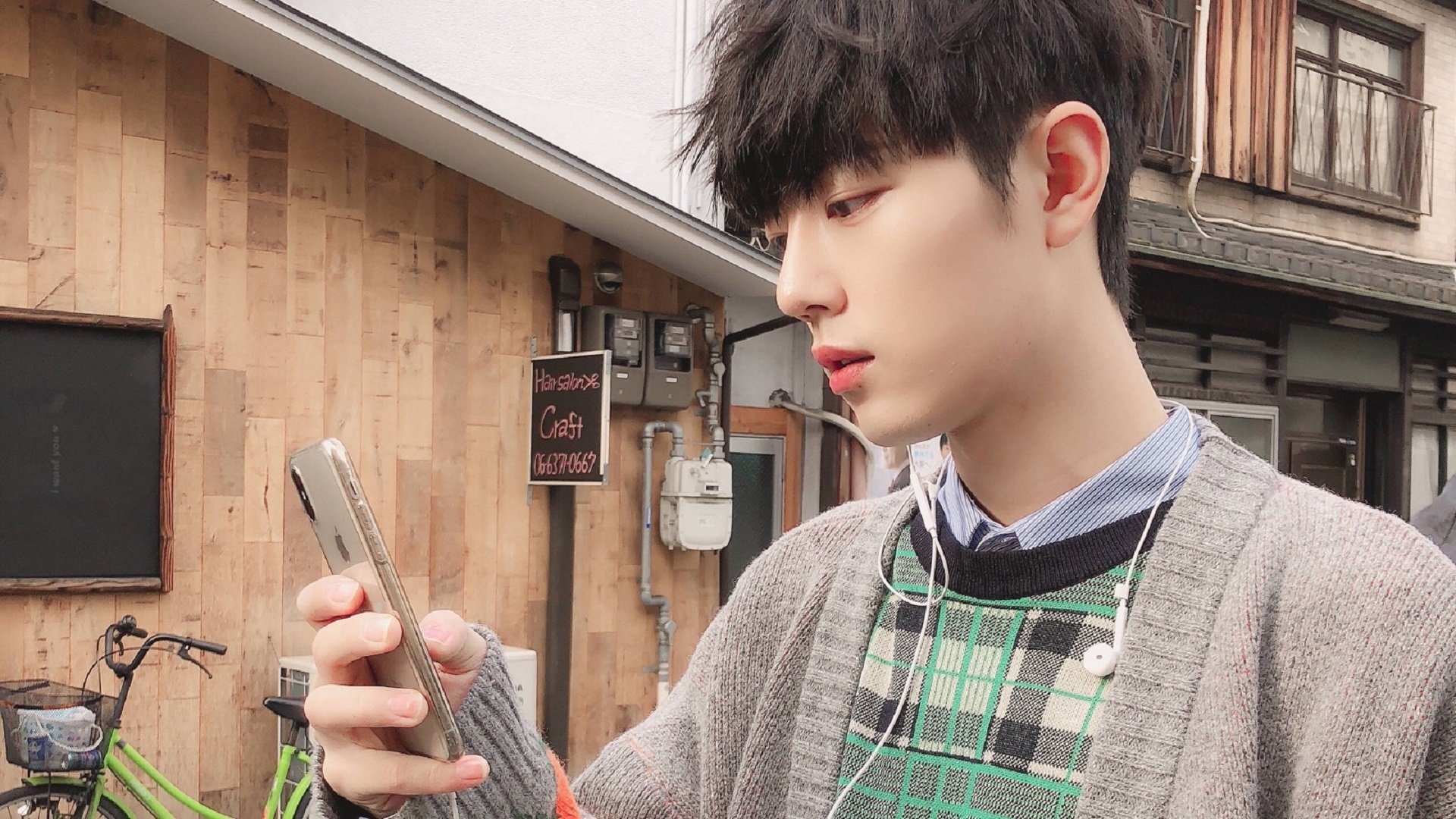 开云官网在线-AC米兰强势登顶 意甲竞争白热化，ac米兰最近一次意甲冠军