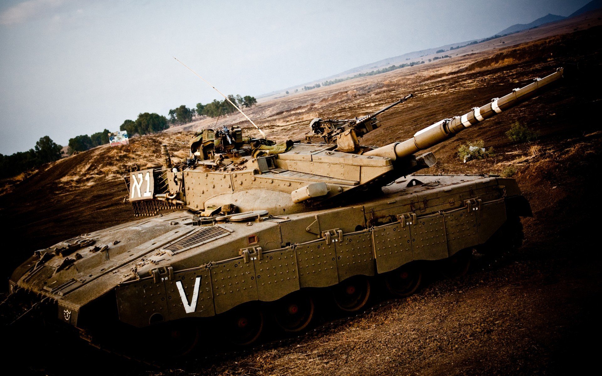 国足球员体能训练突破瓶颈，国足体能与技术分析